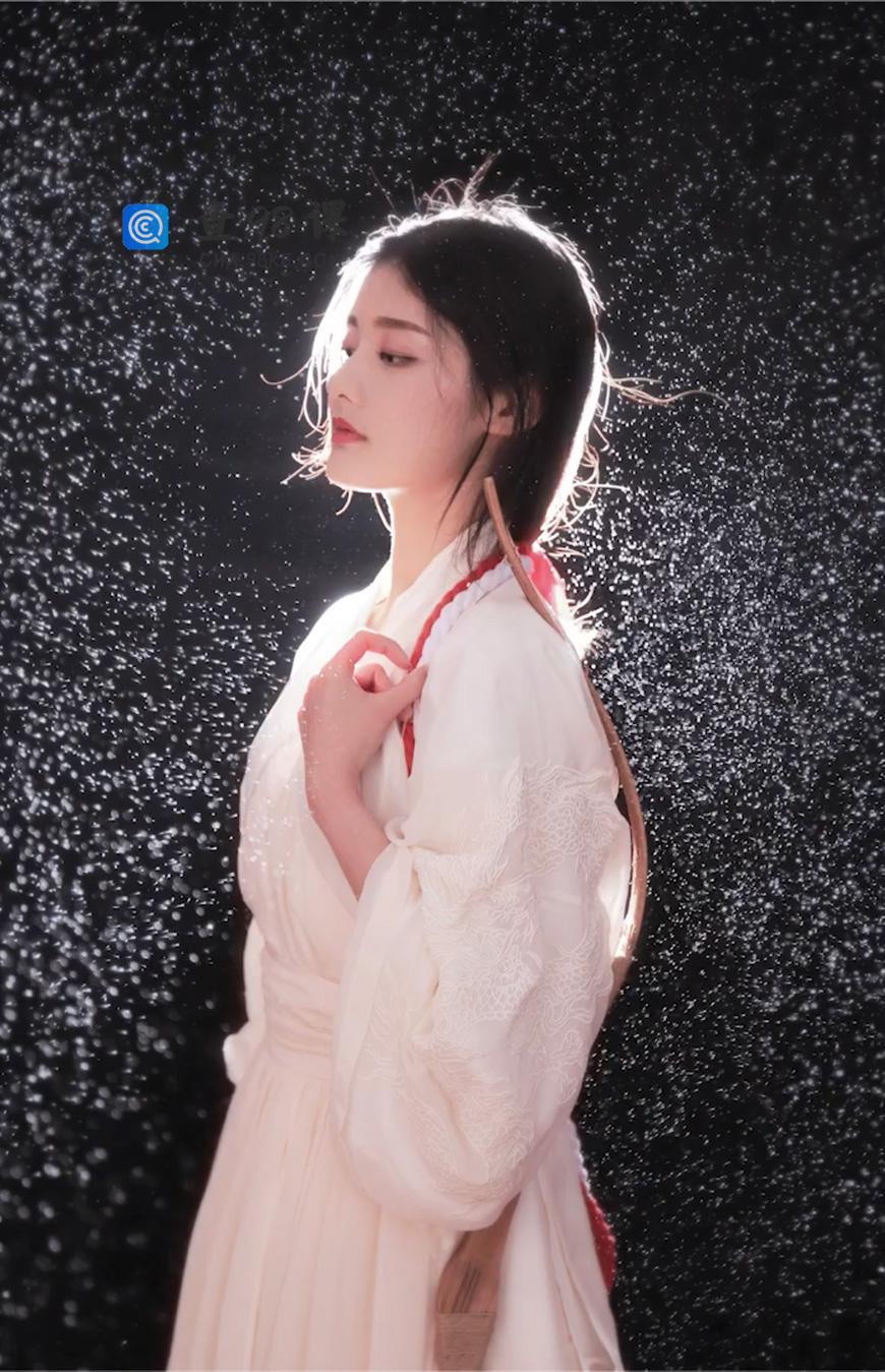 【摄影教程】三分钟学会拍摄火遍全网的「神明少女」美照